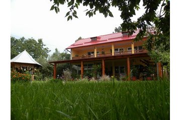 Rumunija Privát Horezu, Eksterjeras